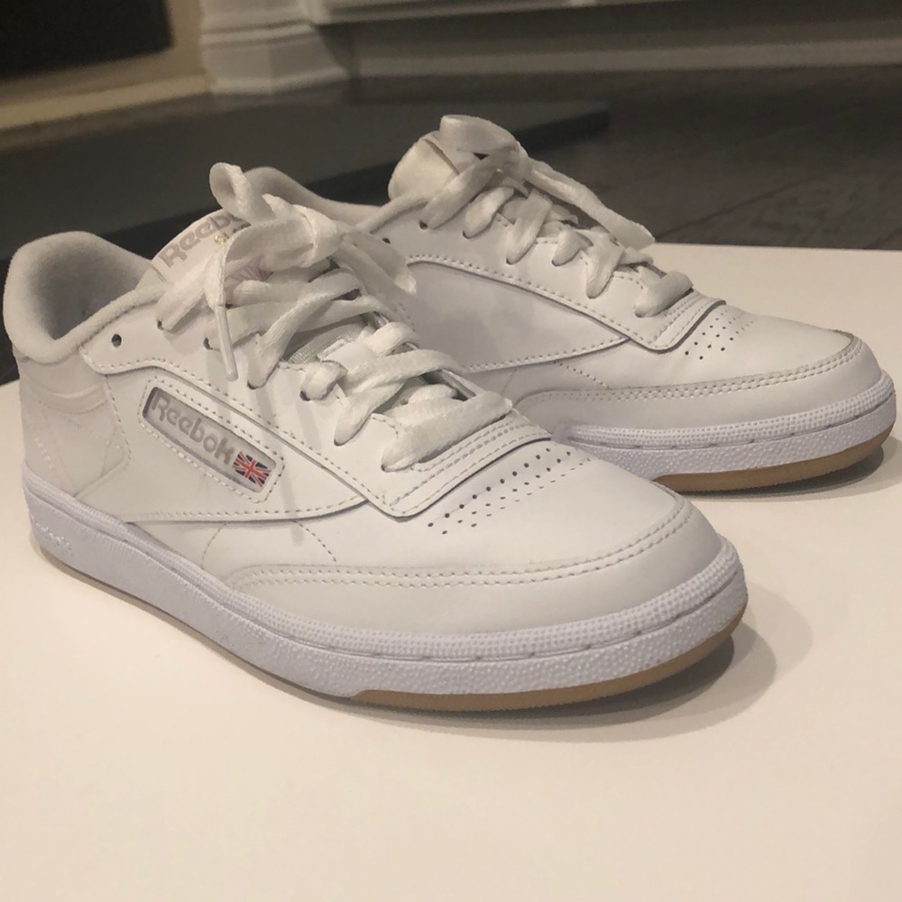 Reebok Classics Club C85 size 6
